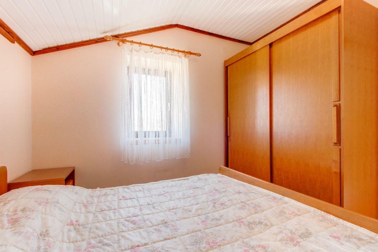 Apartment Danilo Mali Losinj Exterior photo